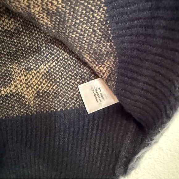 NWT Rylee + Cru Stars Sweater - Picture 3 of 3